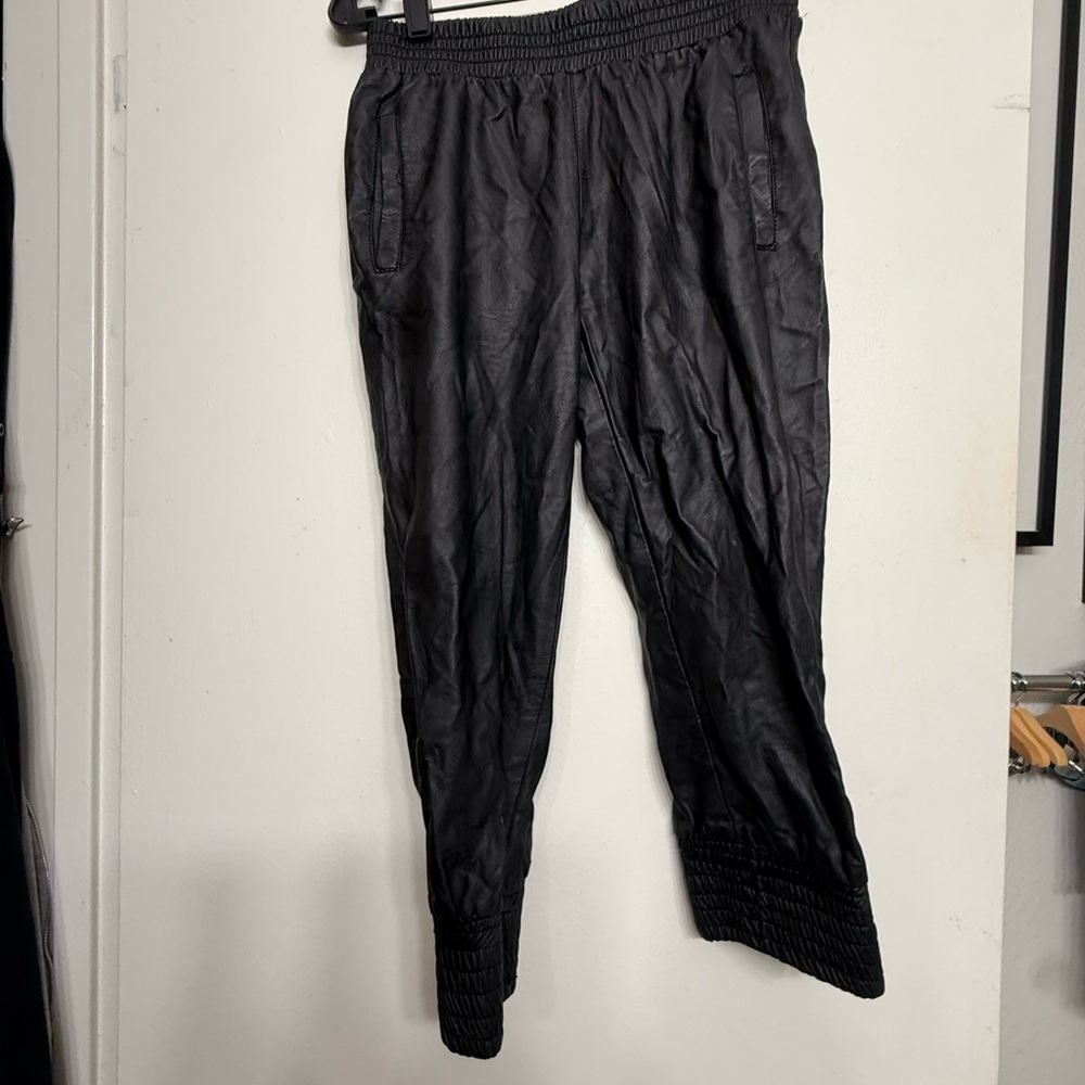 Forever 21 Black Faux Leather Crop Jogger Pants | Elastic Waist | Size Small